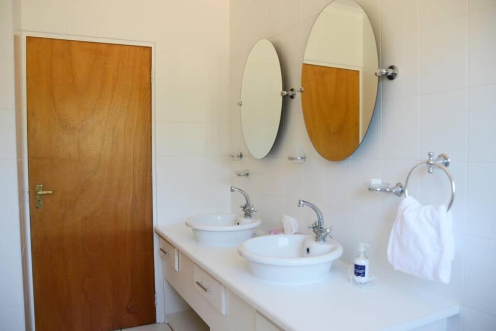 Vrede Fountain House Farm Stay Graaff Reinet Exterior photo